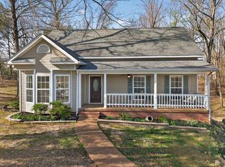 608 Beechtree Ct, Burns, TN 37029