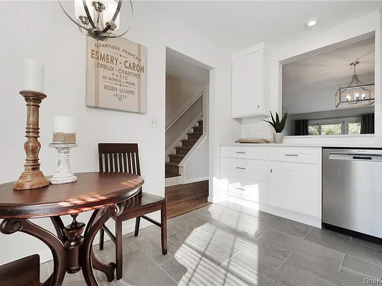 2 Goldsmith Ct — Photo 4