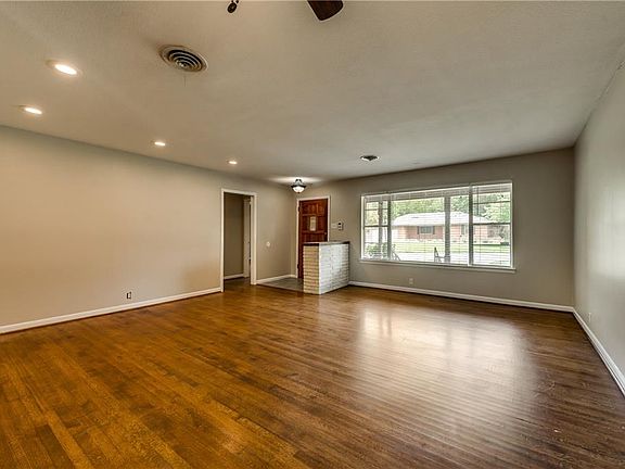 5th image of 2355 Oldbridge Dr