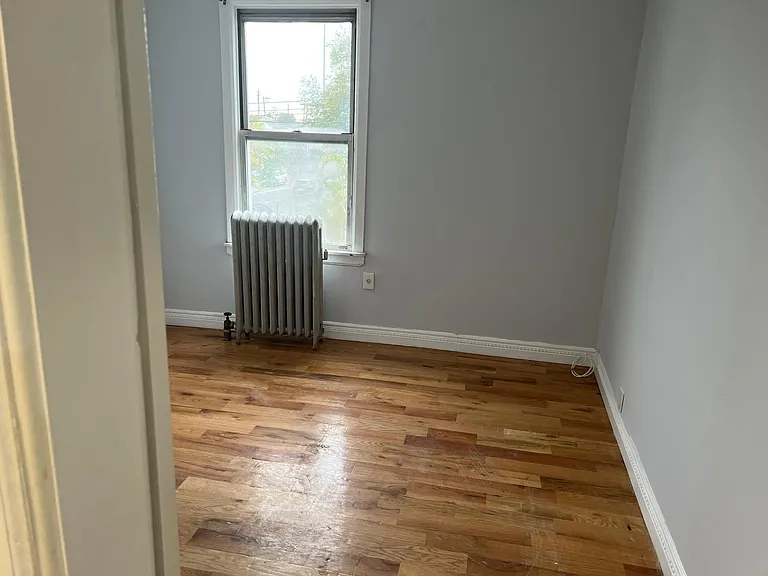 16844 Liberty Ave — Photo 5