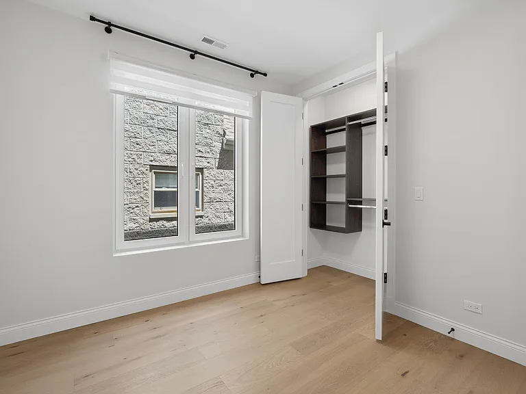 3739 N Clifton Ave #3 — Photo 25