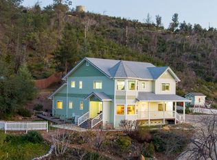 10401 N Slope Dr, Redding, CA 96001