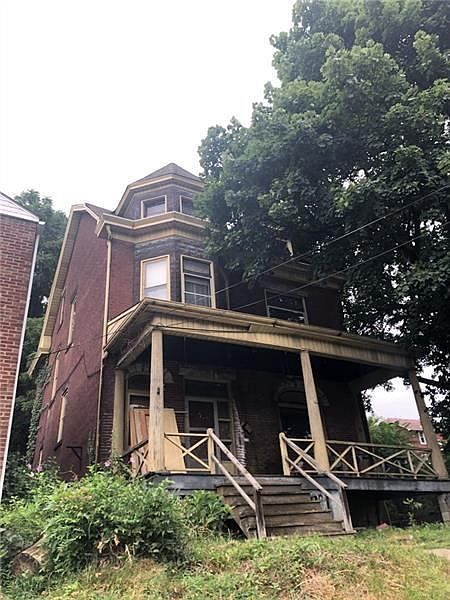 2nd image of 112 S Fremont Ave