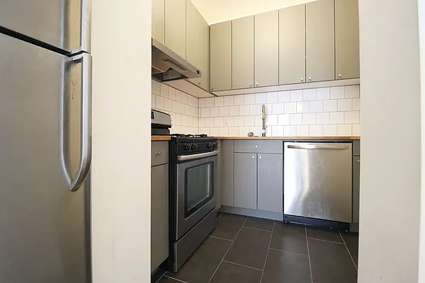 Rented by Corcoran | media 13