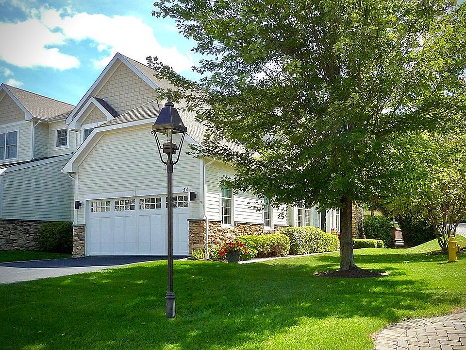 Beautiful Granview end unit