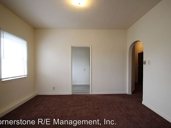 4th image of 2329 W 25th St #202