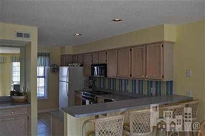 4th image of 1314 S Lake Park Boulevard #B6