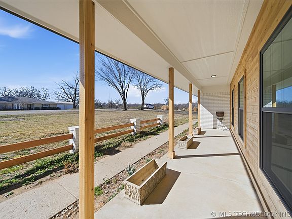 3rd image of 11919 E Southern Hills Rd