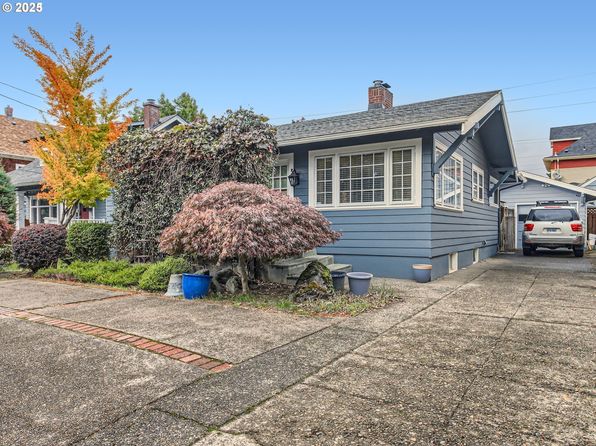 1027 SE Tacoma St, Portland, OR 97202