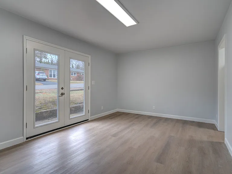 105 Tee Street — Photo 3