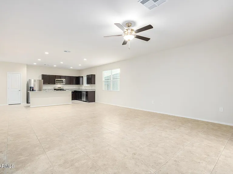 1810 W Pinkley Ave — Photo 8