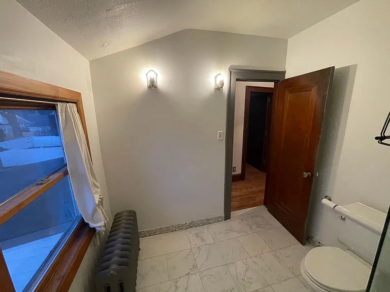 319 Dewey St — Photo 27