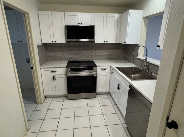 11303 Vance Jackson Rd #H2, San Antonio, TX 78230