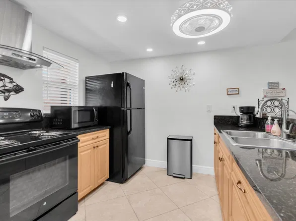 12760 Indian Rocks Rd APT 803, Largo, FL 33774