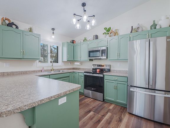 3rd image of 233 Pleasant Ridge Dr