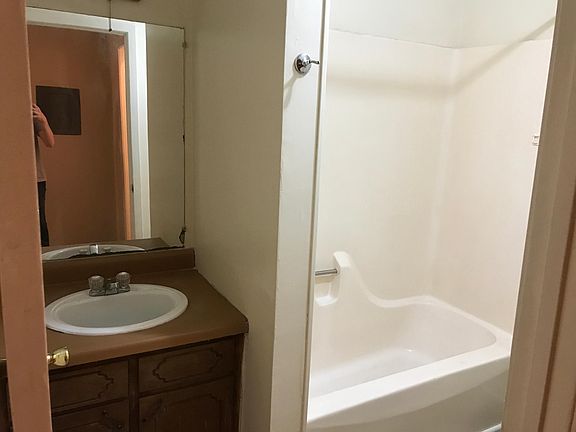 4th image of 432 N 15th St #D