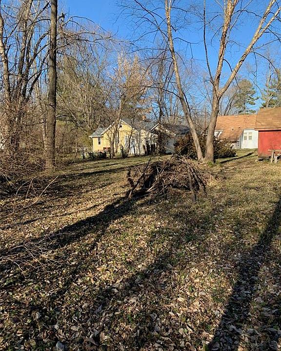 2nd image of 2219 W 58th St