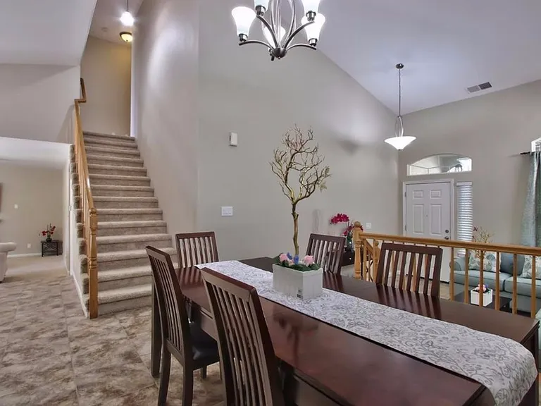 2056 Riggs Ave — Photo 3