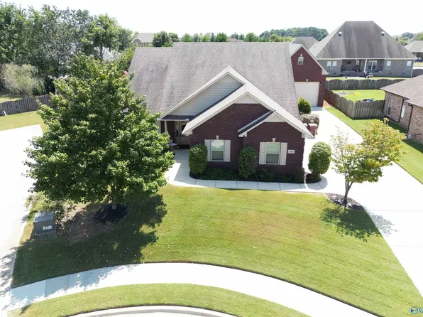 25865 Apple Orchard Ln, Athens, AL 35613