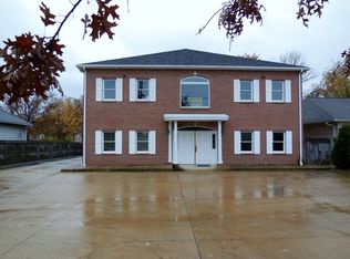 5495 Mayfield Rd, Lyndhurst, OH 44124