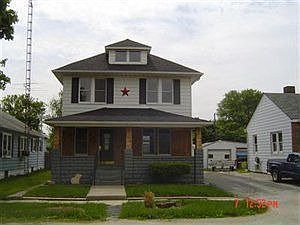 2nd image of 255 E 6th St