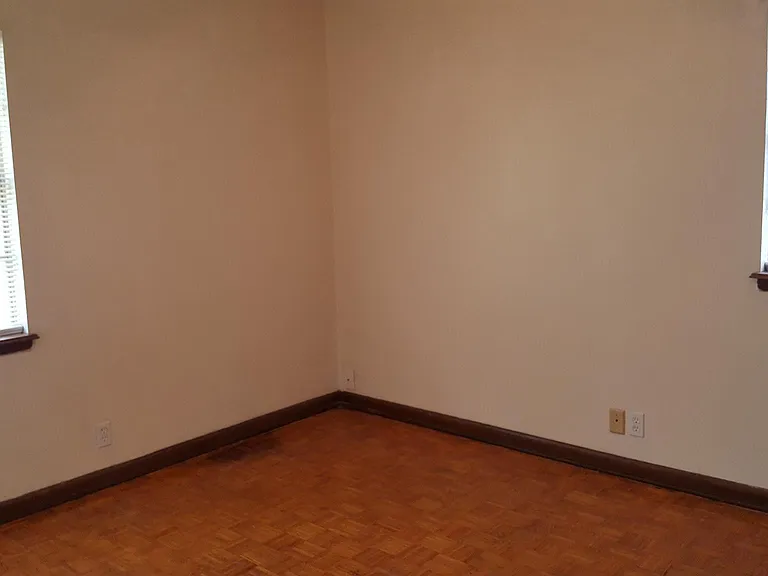 1508 Southern Heights Ave — Photo 32