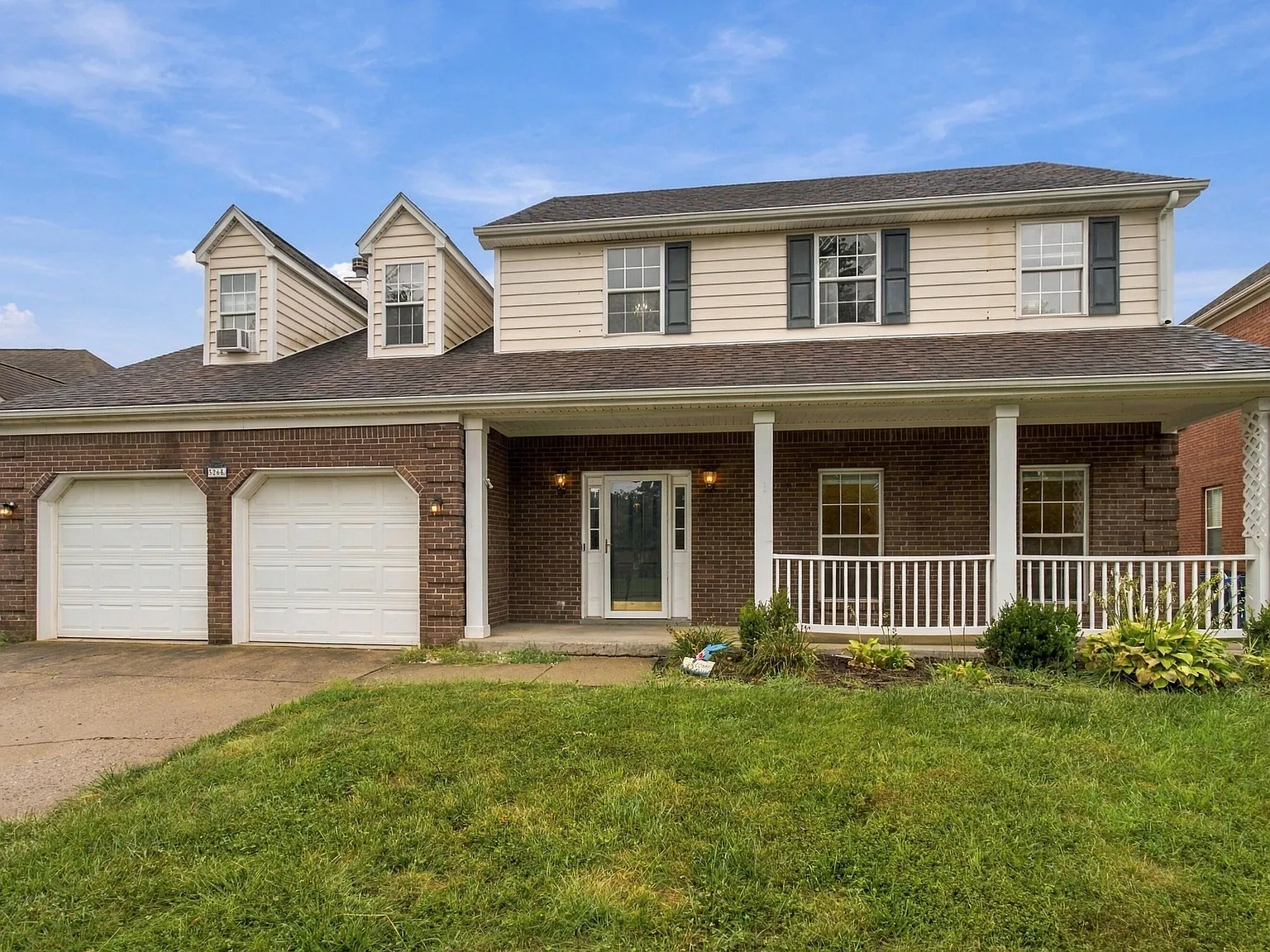 4 bed, 2.5 bath, 2267 sqft, $3,000 — Photo 1