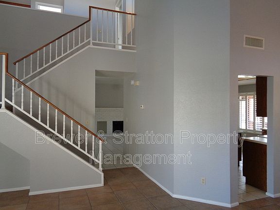 3rd image of 16022 N 48th Pl