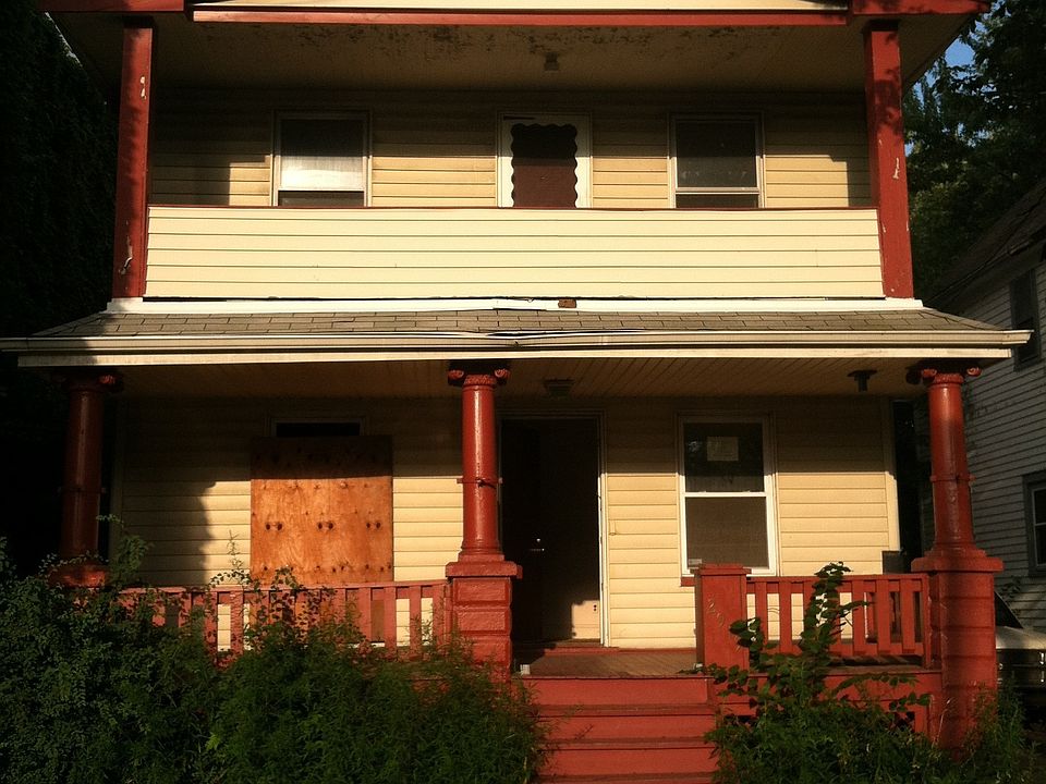 1st image of 2919 E 130th St #2