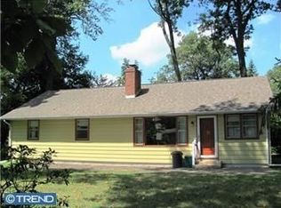 28 Edgewood Rd, West Chester, PA 19382