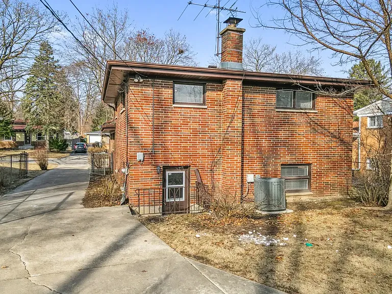 228 Kenloch Ave — Photo 35