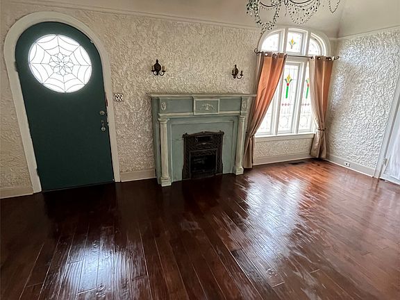 2nd image of 1815 W Main St