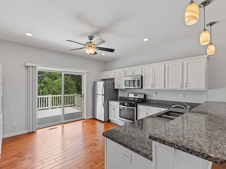 2419 Destiny Ct E — Photo 6