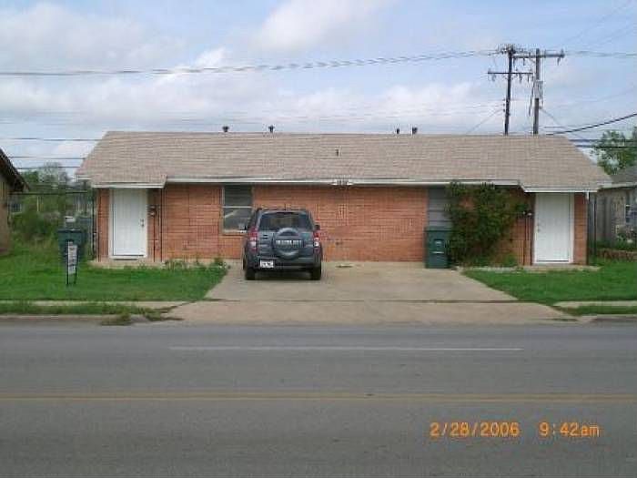 DUPLEX