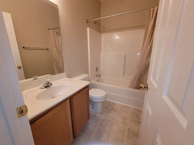 219 Wyndom Ct — Photo 7