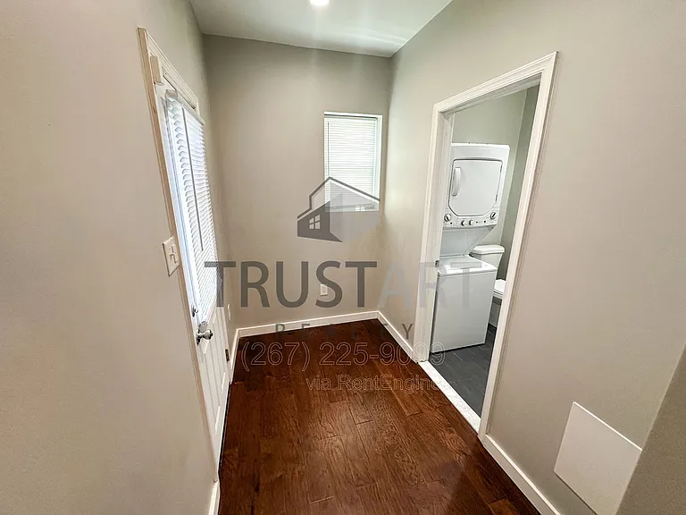 2406 E Allegheny Ave — Photo 16