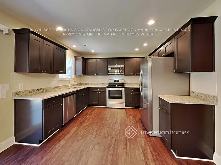 204 Tarrington Dr — Photo 5