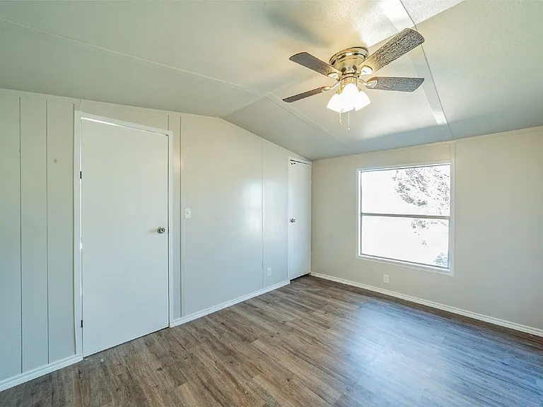 4329 Kaywood Dr — Photo 8