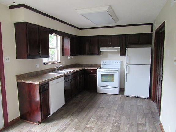 Kitchen, cabinets to be painted white