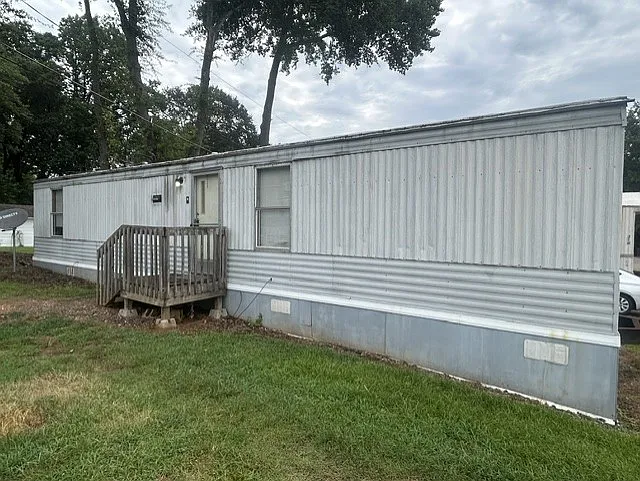 315 Judith Ln — Photo 3
