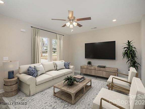 4th image of 904 7th St