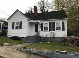 401 Pippen St, Mount Airy, NC 27030