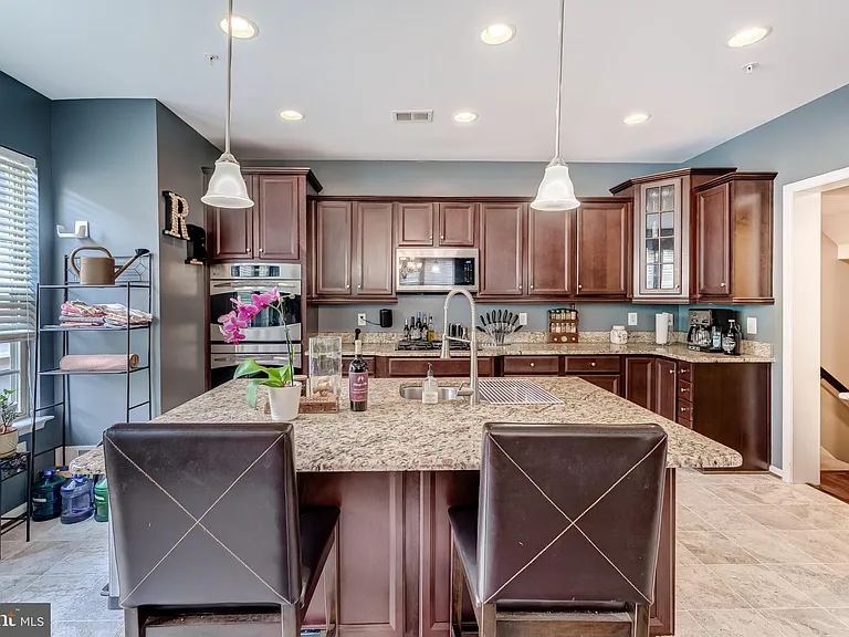 510 Overlook Park Dr #32 — Photo 22