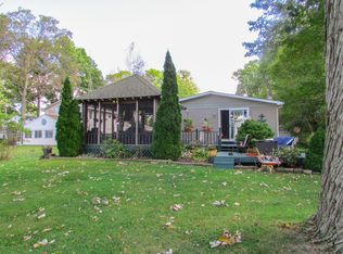 260 Crockett Dr, Quincy, MI 49082