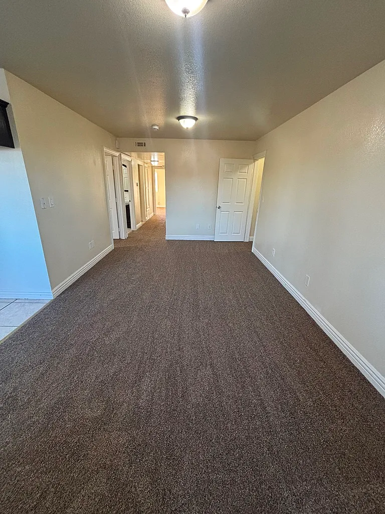 4 bed, 1126 sqft, $3,600 — Photo 2