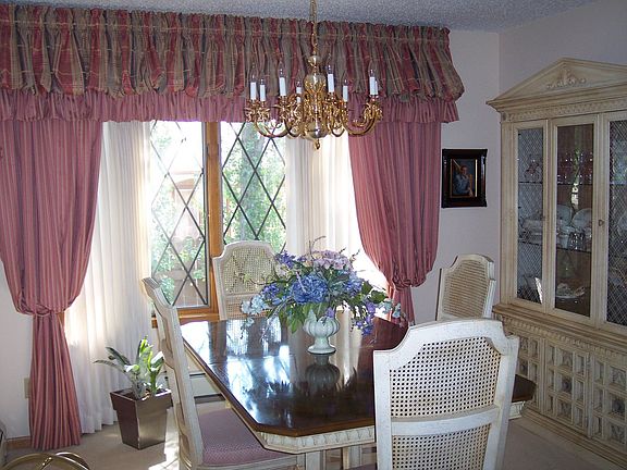 formal dining room