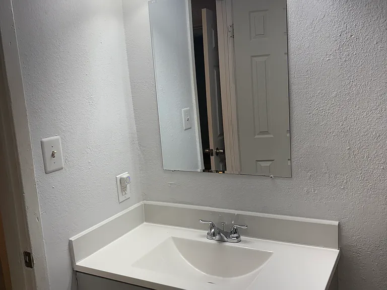 308 Ash St — Photo 6