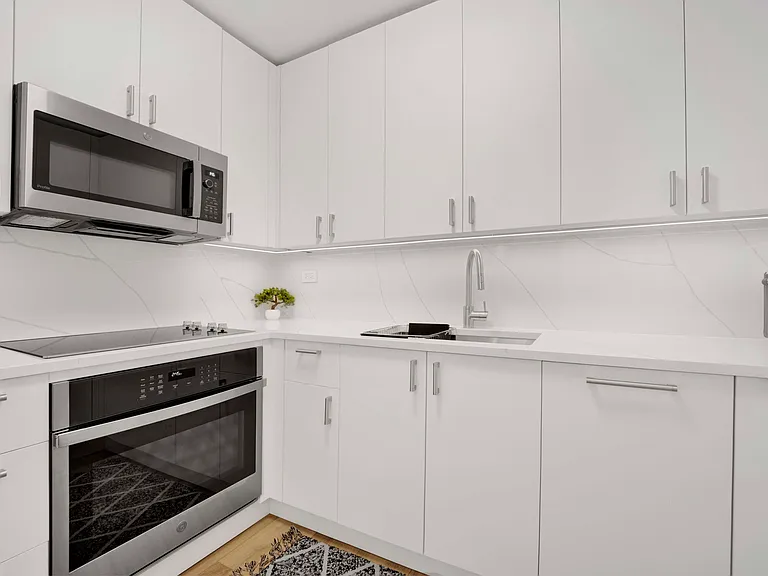 340 W Diversey Pkwy #1216 — Photo 9
