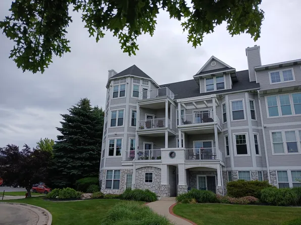 300 S Rath Ave Unit 5, Ludington, MI 49431