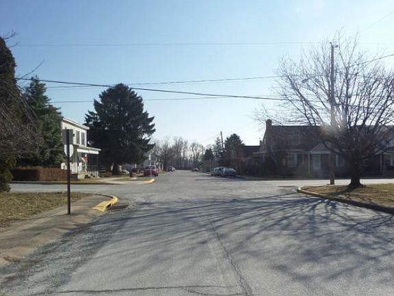 2nd image of 400 Cherry St